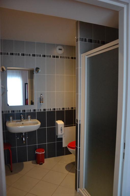 Hotel Evian Express - Terminus Szoba fotó